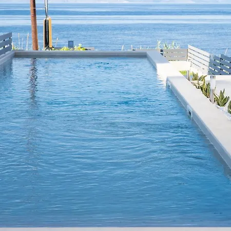 Theros Appart hôtel Dhiminio