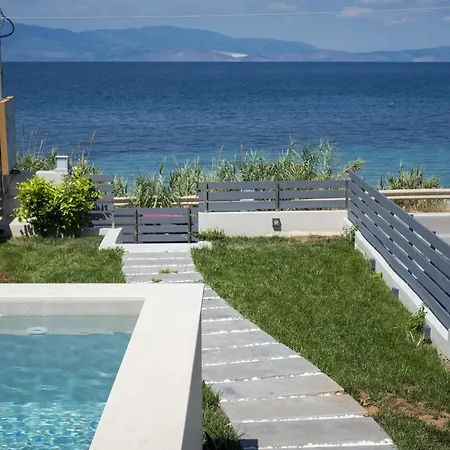 Ξενοδοχείο με διαμερίσματα Theros Διμηνιό