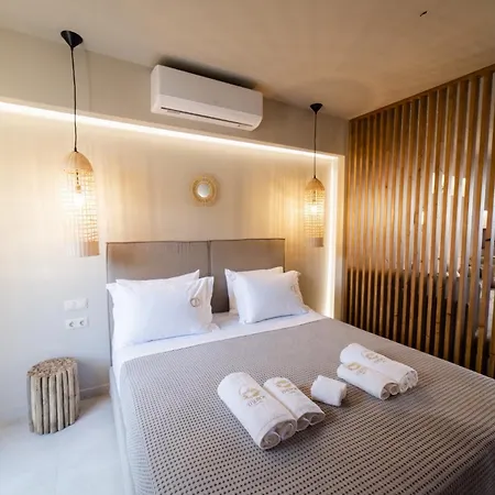 Theros Aparthotel Dhiminio