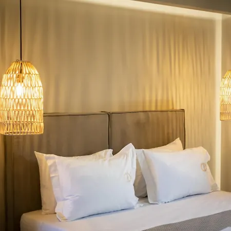 Aparthotel Theros 4*