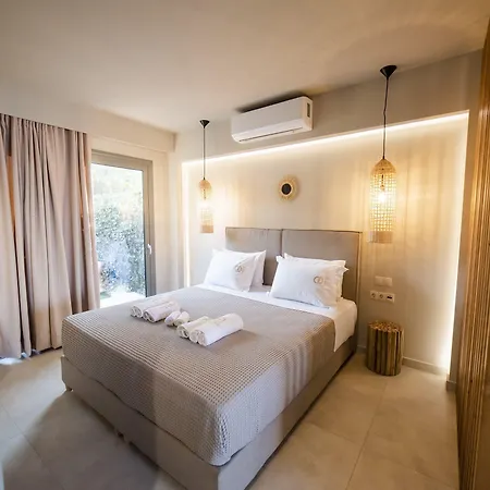Aparthotel Theros 4*