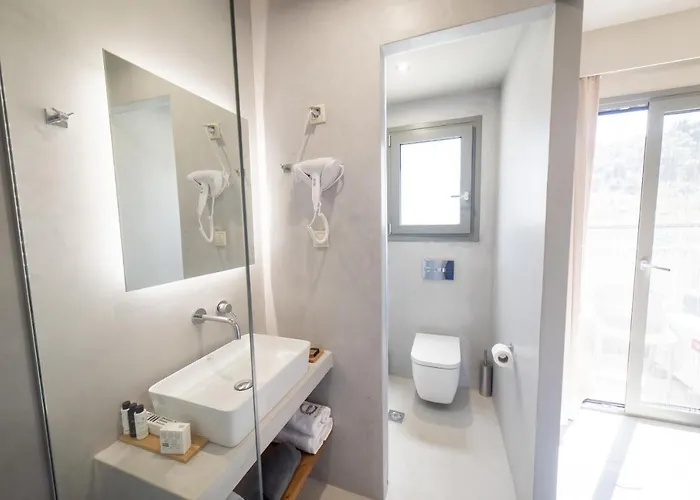 Theros Appart hôtel Dhiminio