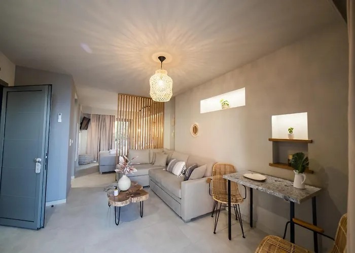 Theros Aparthotel Dhiminio