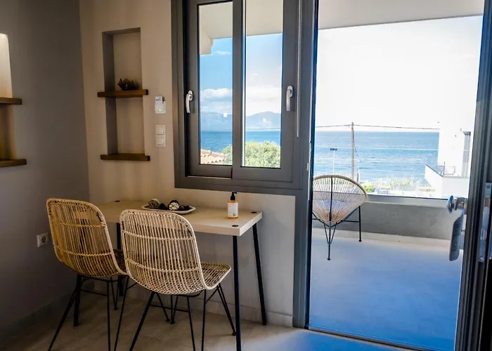 Theros شقة فندقية 4*