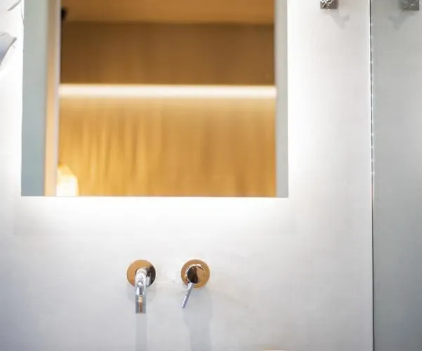 Theros Appart hôtel Dhiminio