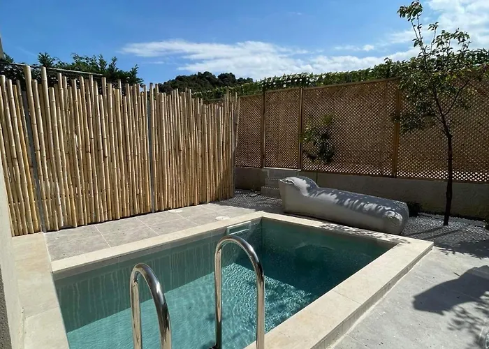 شقة فندقية Theros